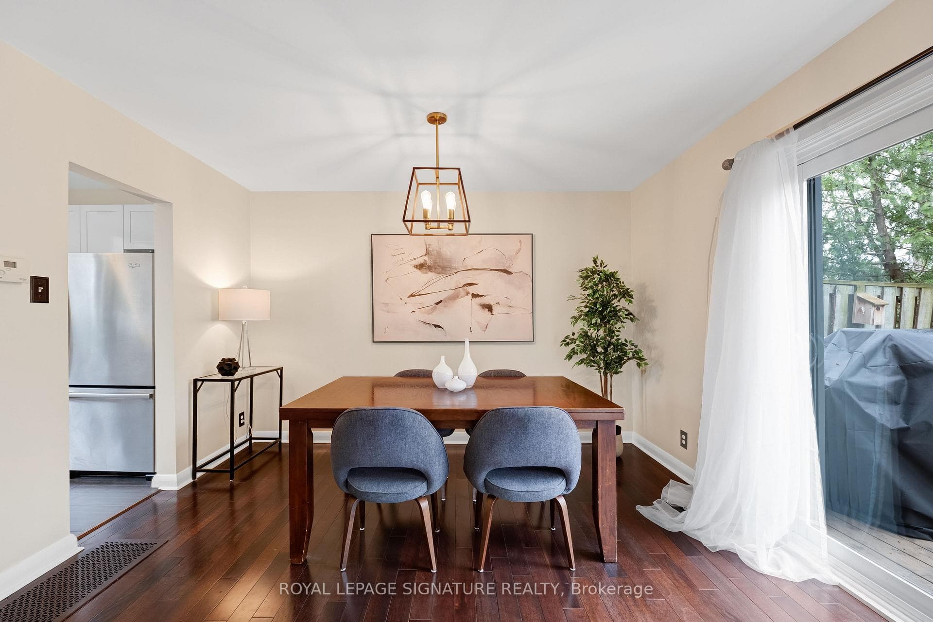 16 Veery Place photo 9