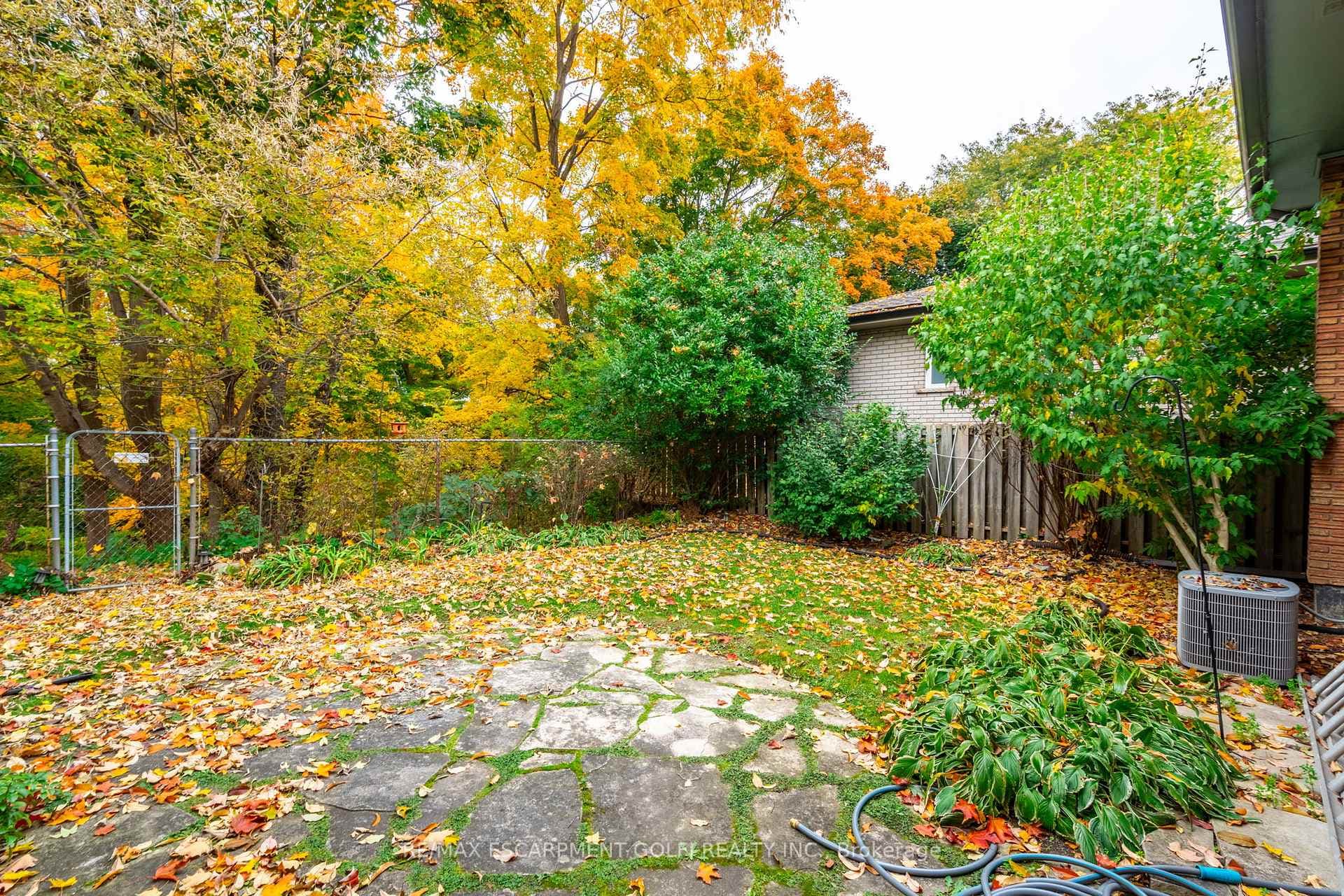 112 Bertram Drive photo 27