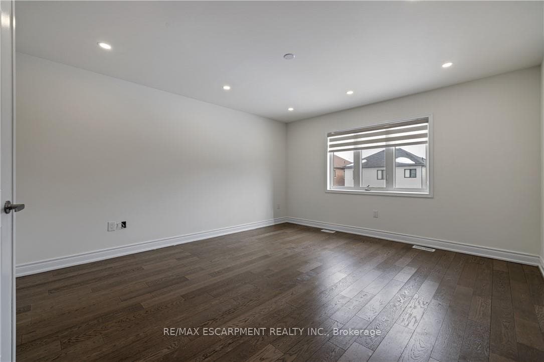 150 Cactus Crescent photo 35