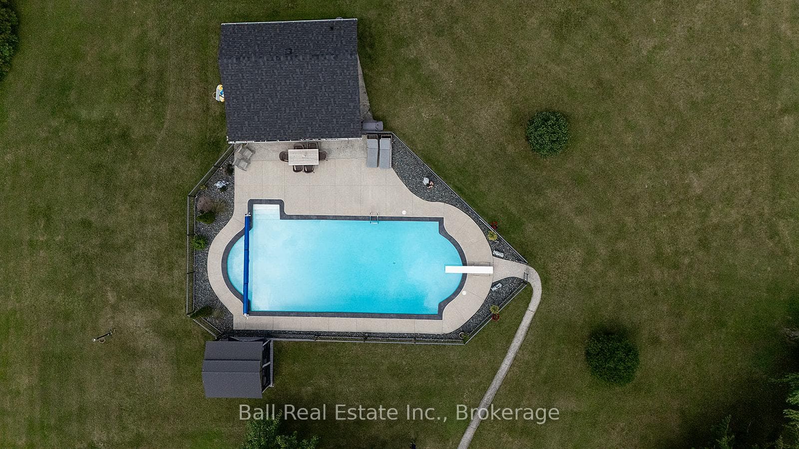 734 Tara Road photo 48