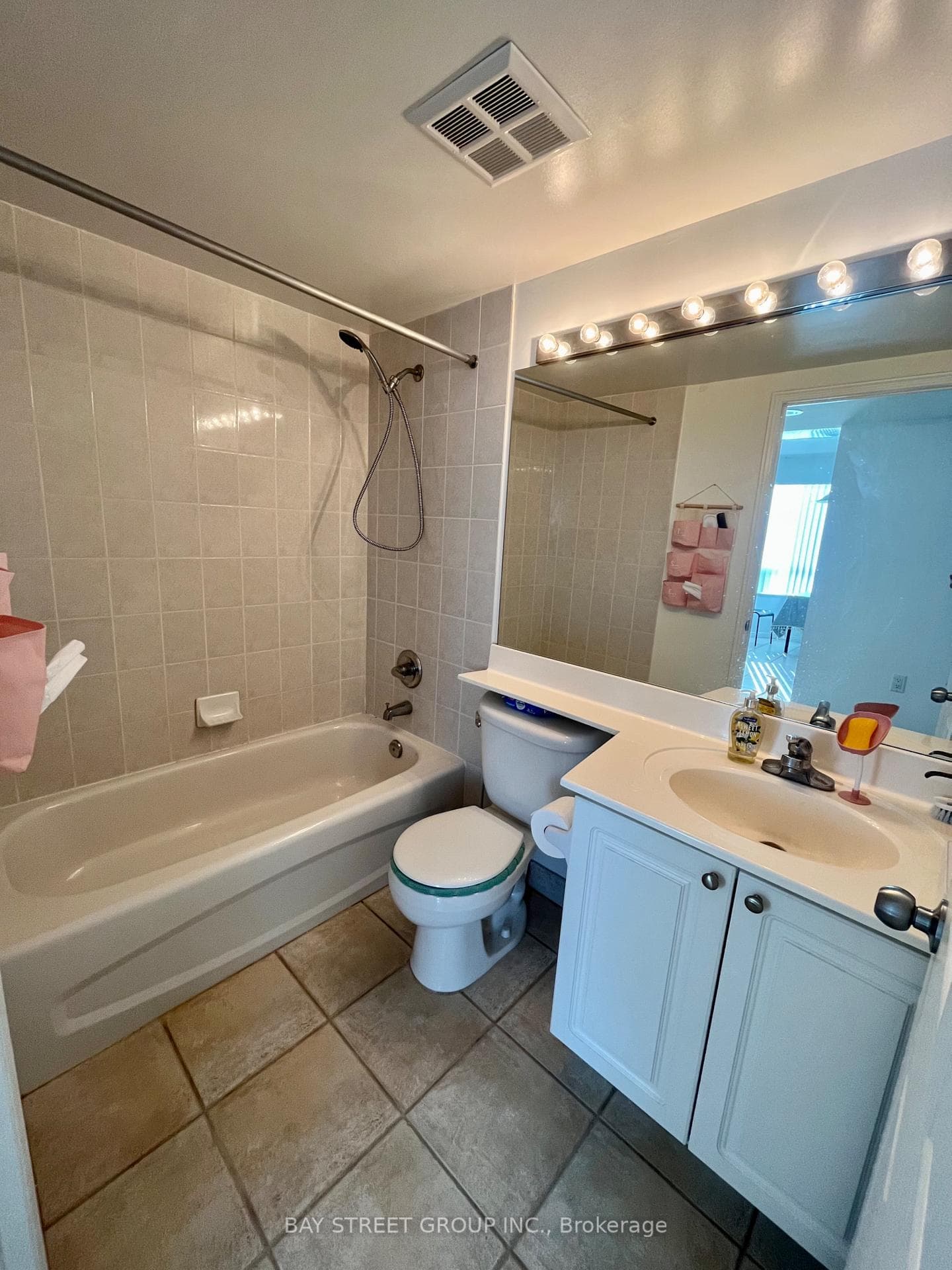 35 Finch Avenue Unit 309 photo 10