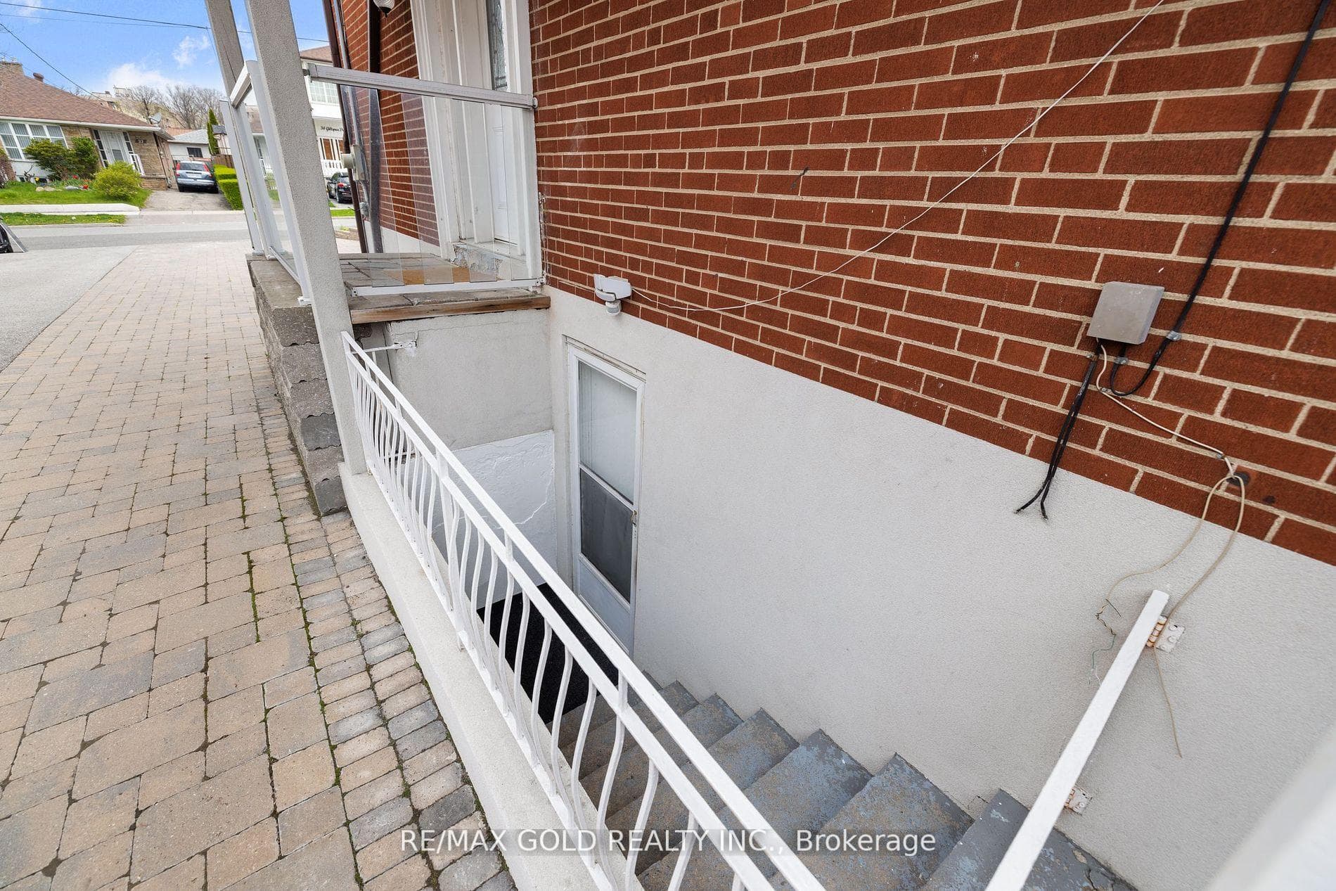 35 Giltspur Drive photo 37