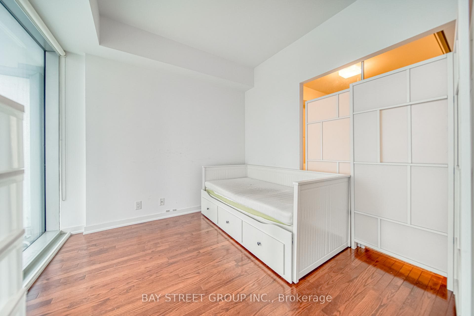 14 York Street Unit 2012 photo 15