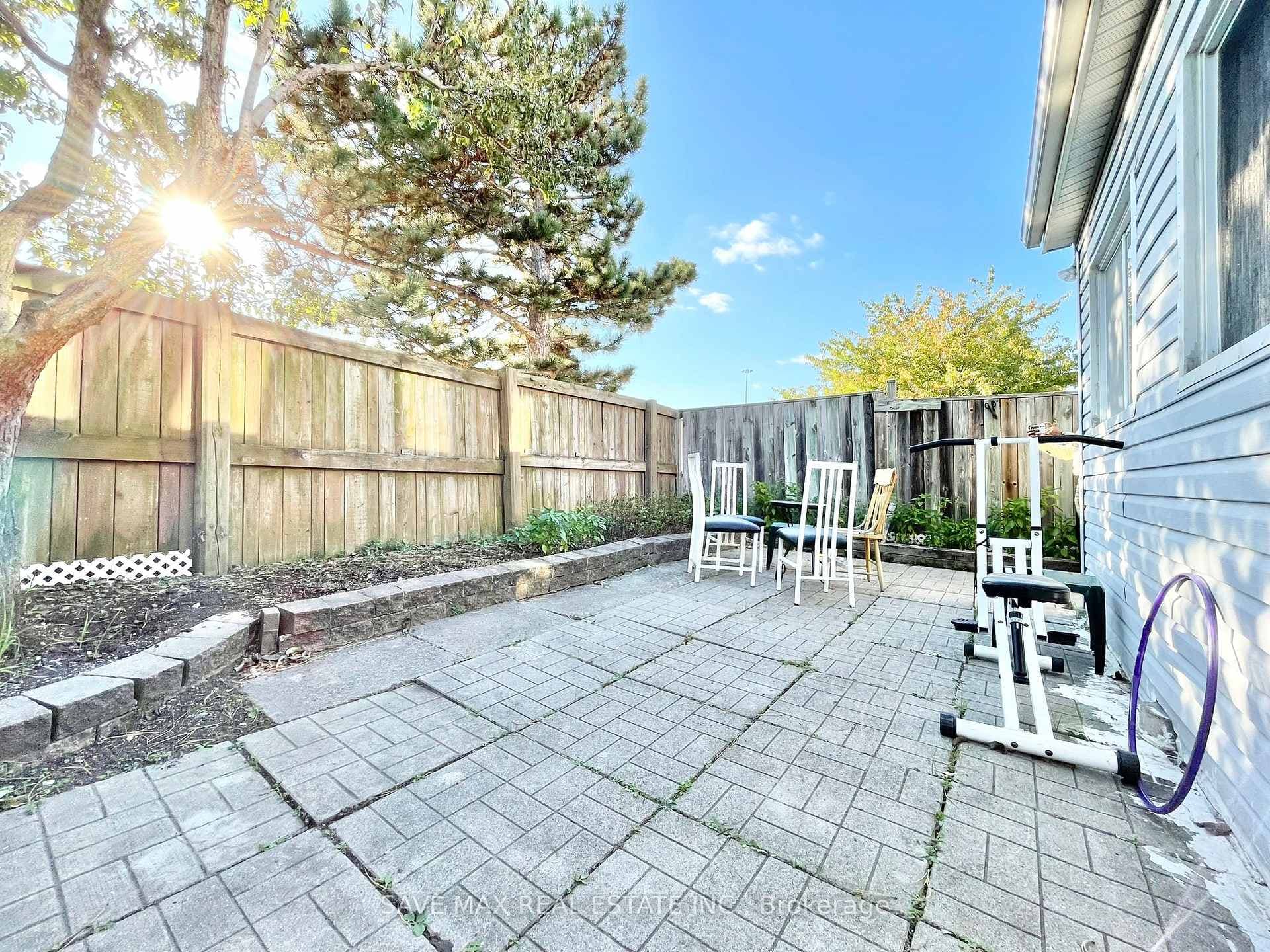 103 Chalfield Lane photo 10