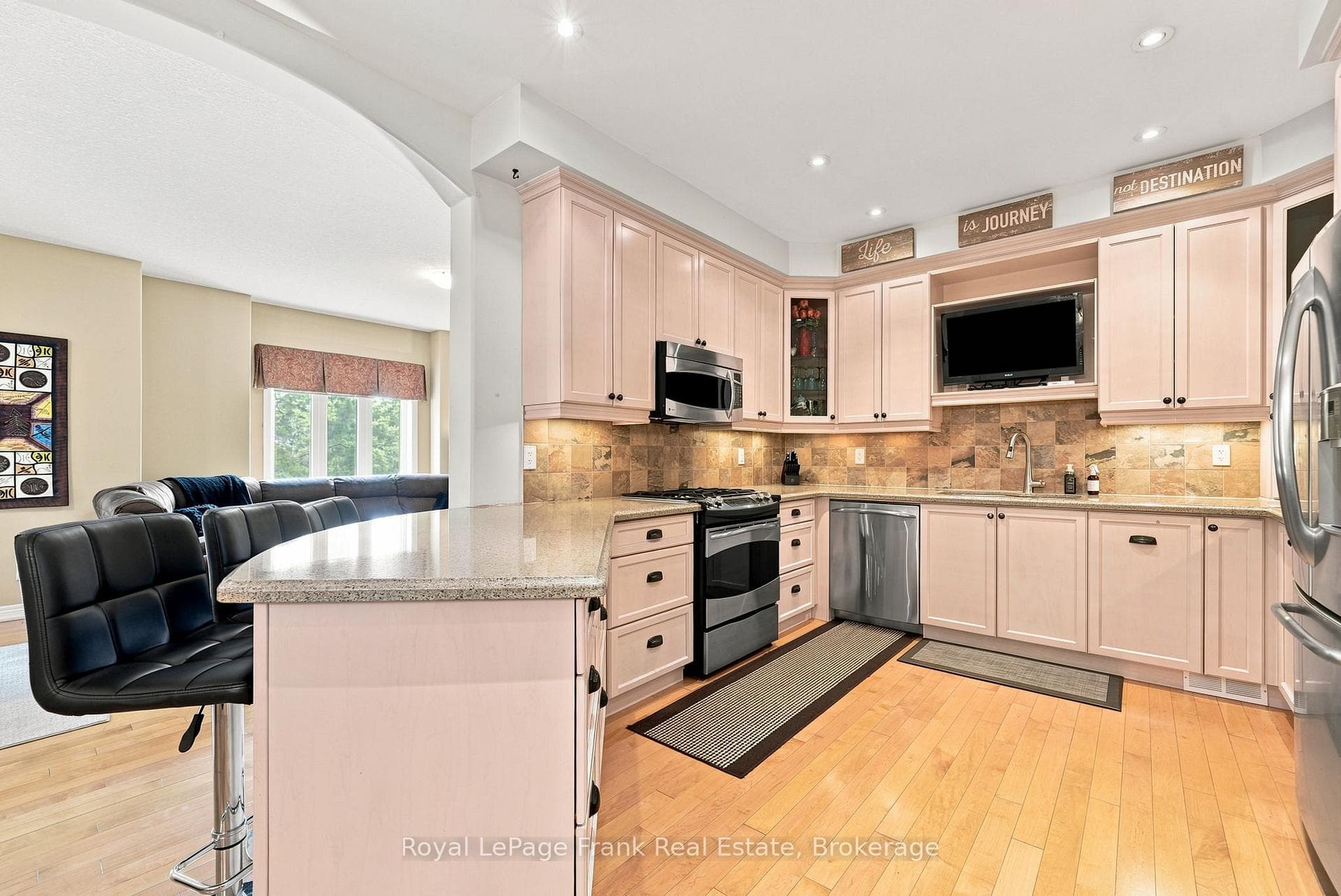 55 King Street photo 12
