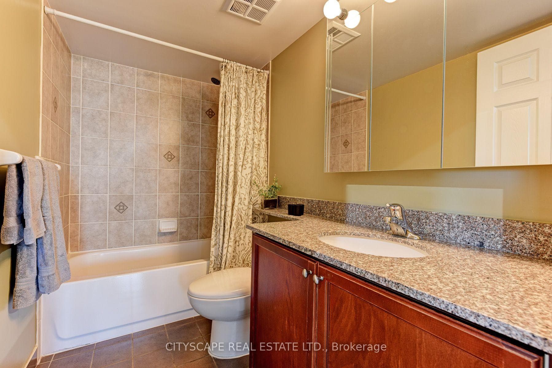 4850 Glen Erin Drive Unit 404 photo 23