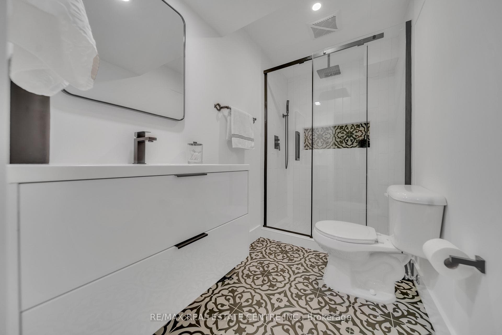 15 Yarrow Court photo 31