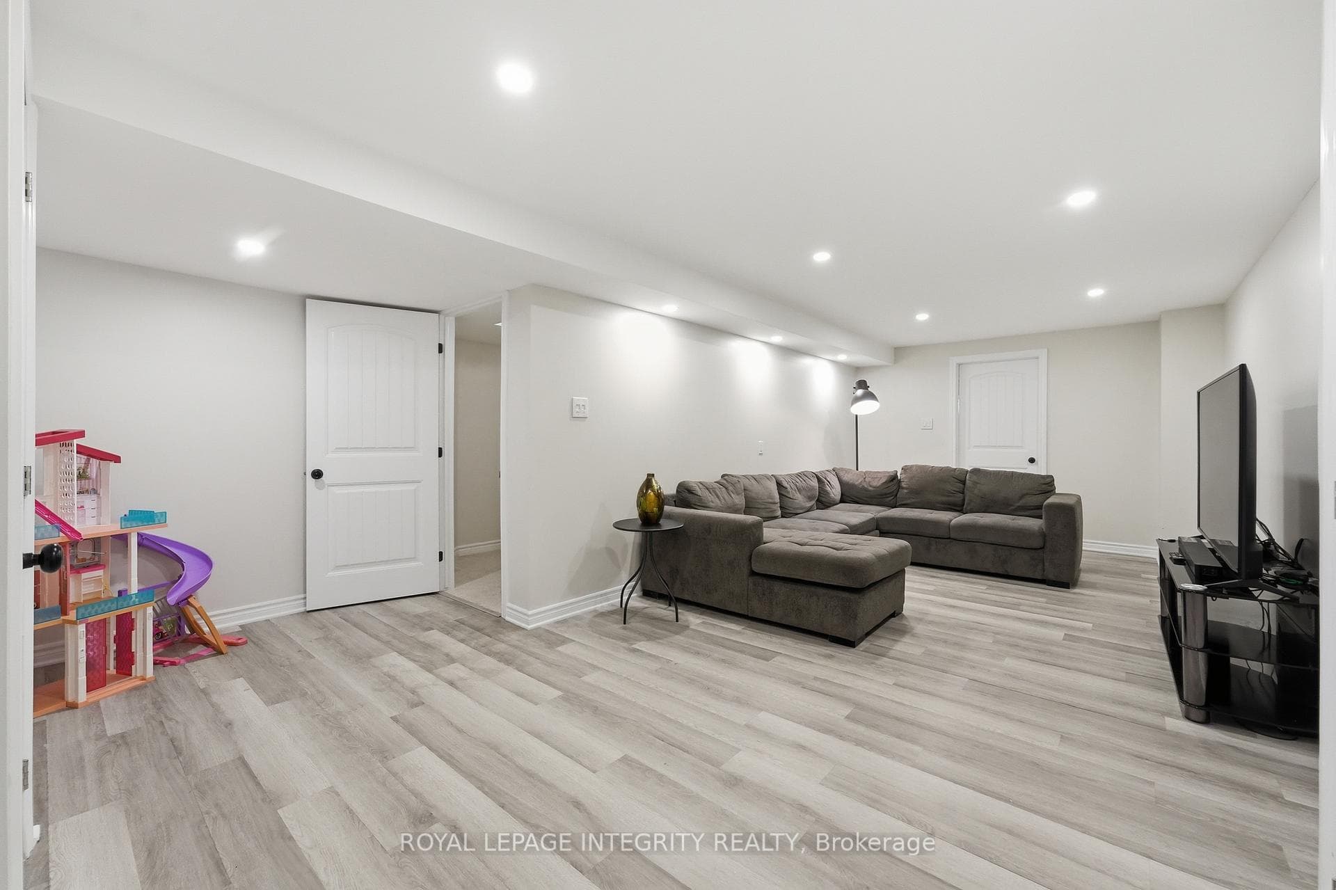 541 Bryce Place photo 39
