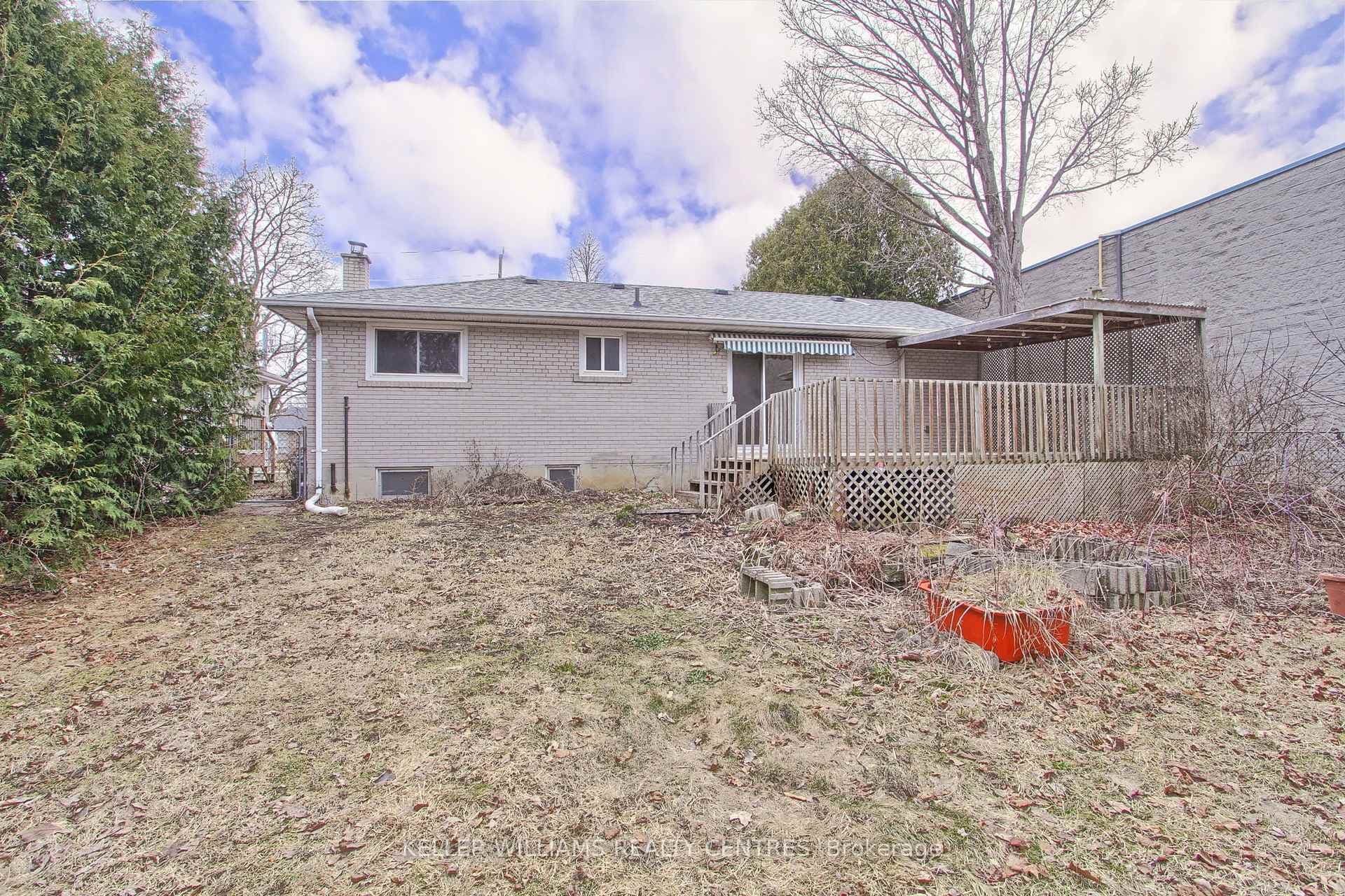 15 B Mary Street photo 13