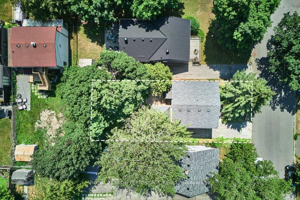 13 Windsor Avenue photo 13