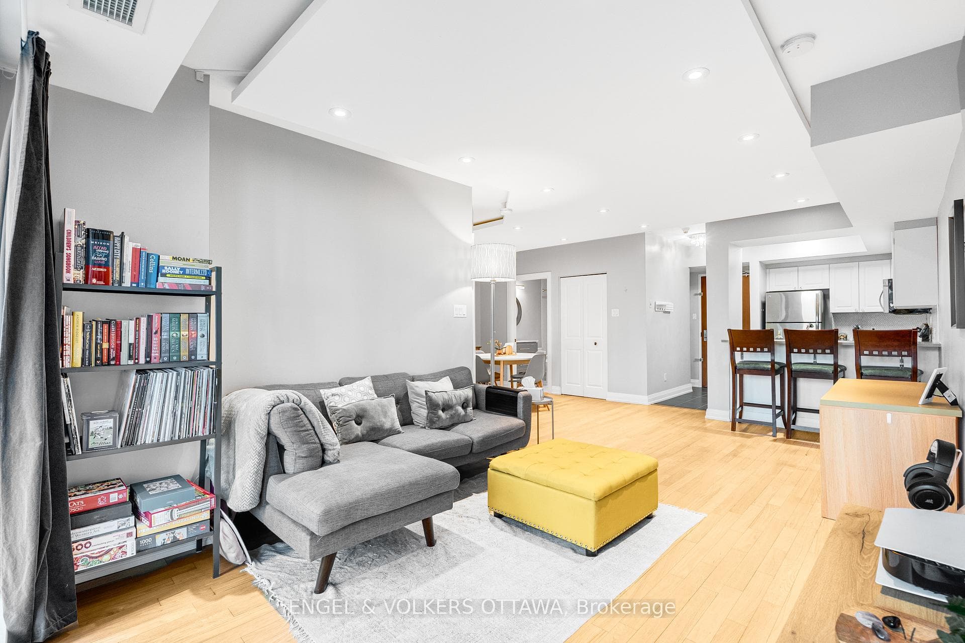 200 RIDEAU Street Unit 202 photo 22