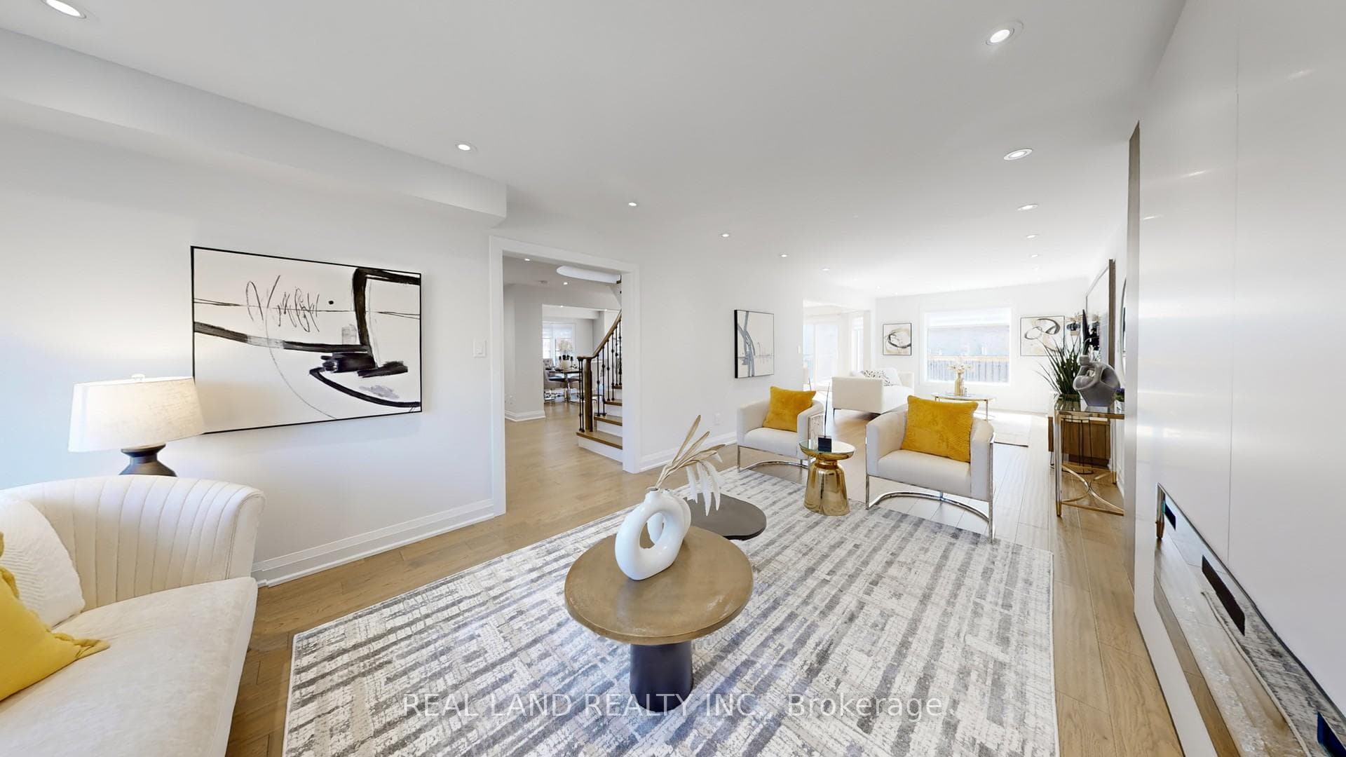 172 Manhattan Drive photo 5
