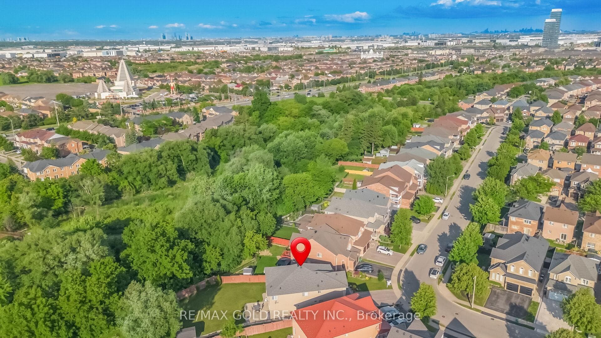 74 Avalanche Crescent photo 41