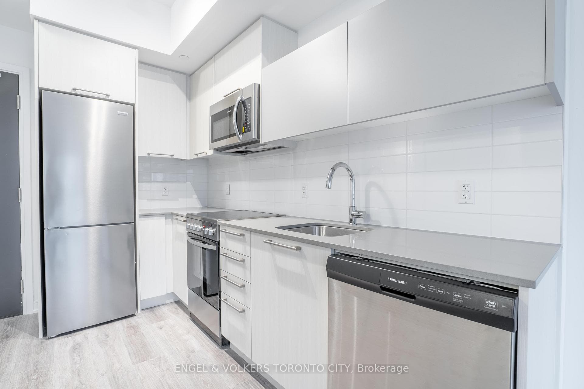 25 Neighbourhood Lane Unit 202 photo 12