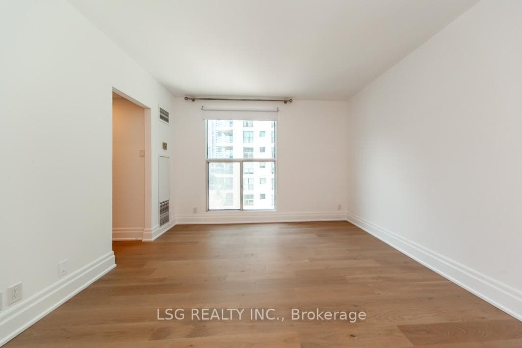 99 Harbour Square Unit 812 photo 26