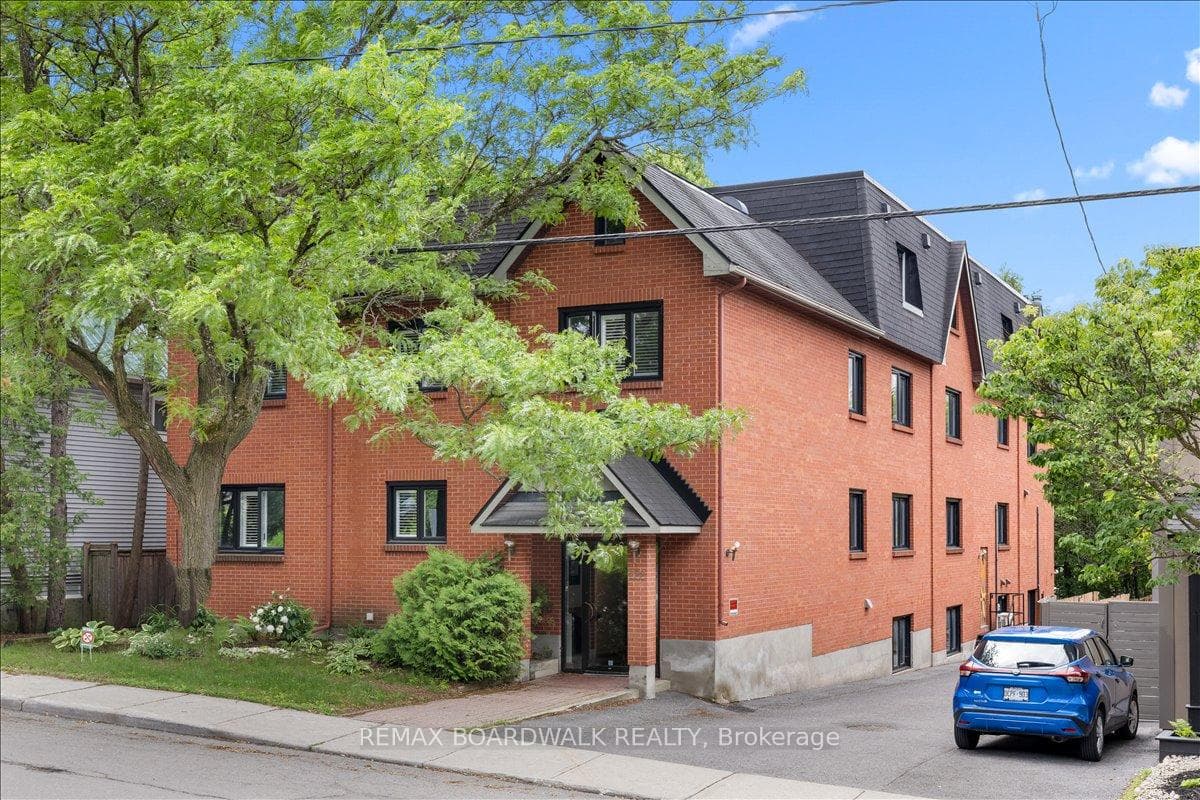 222 Russell Avenue Unit 304 photo 1