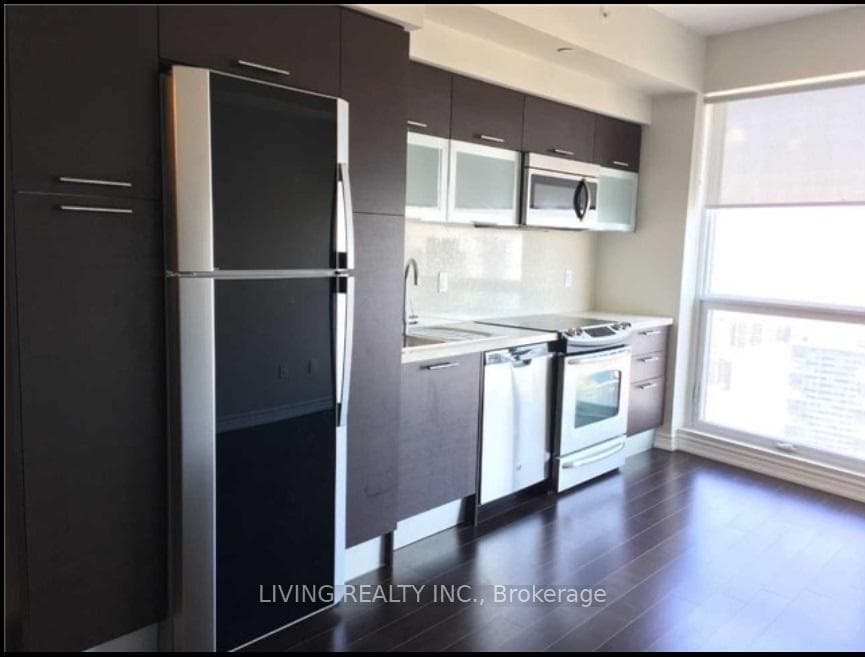 386 Yonge Street Unit 5306 photo 3