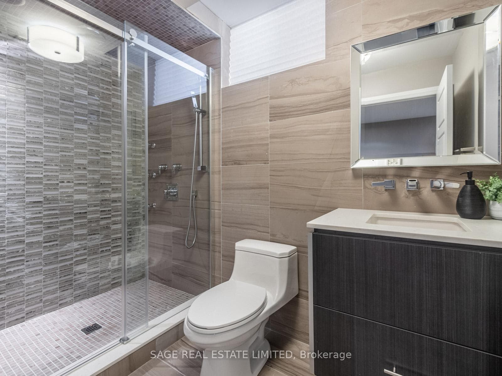 138 Twin Hills Crescent photo 38