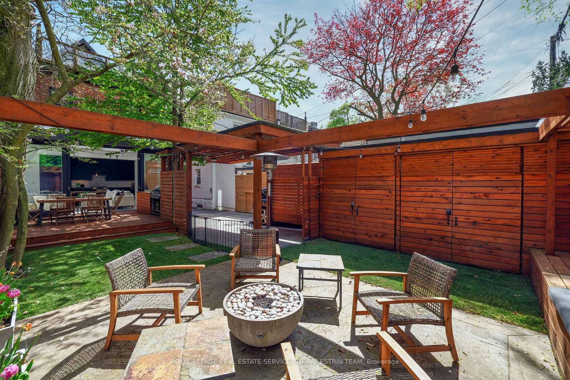 208 Cottingham Street photo 14