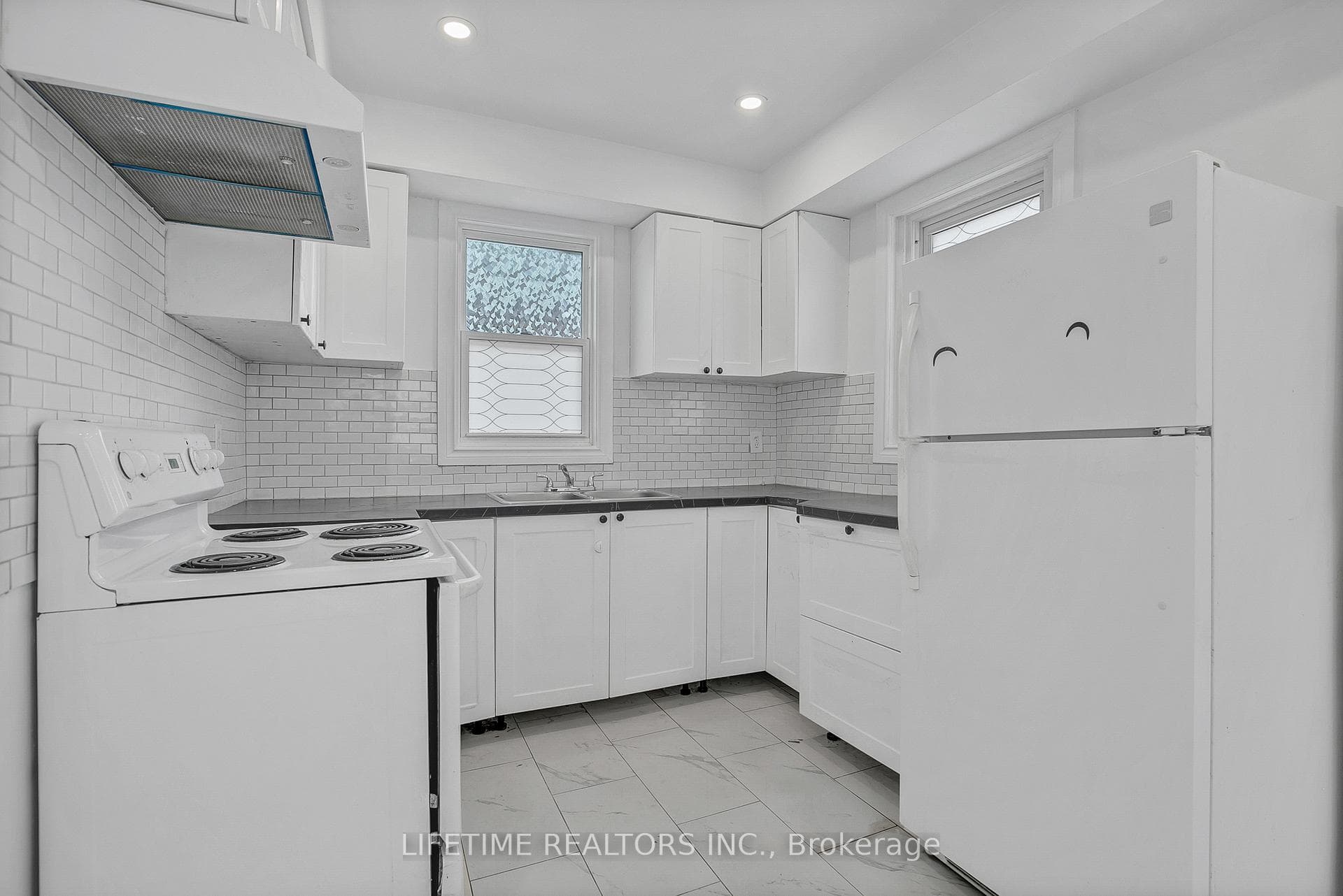 1108 Wellington Avenue photo 13