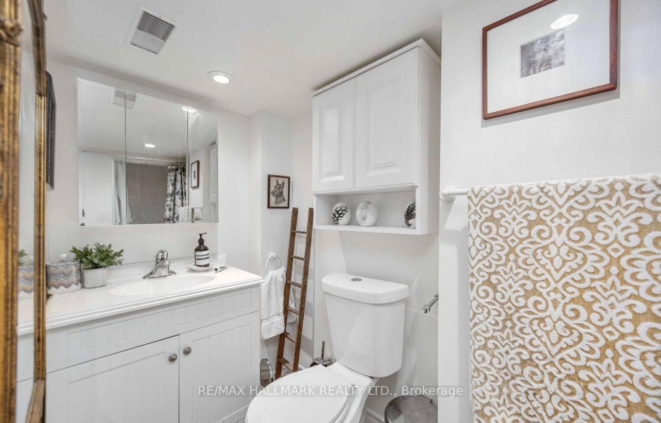 43 Stanhope Avenue Unit Lower photo 7