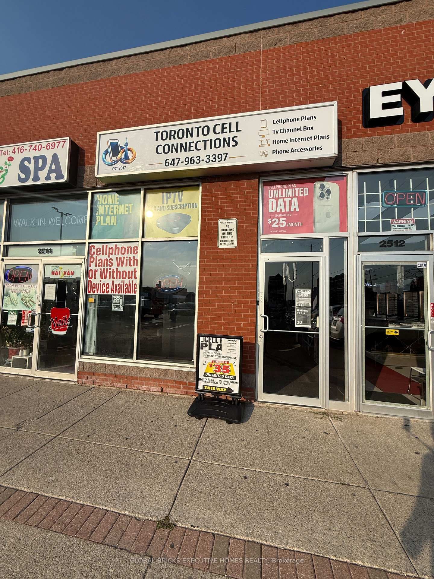 2514 Finch Avenue Unit 24A photo 2