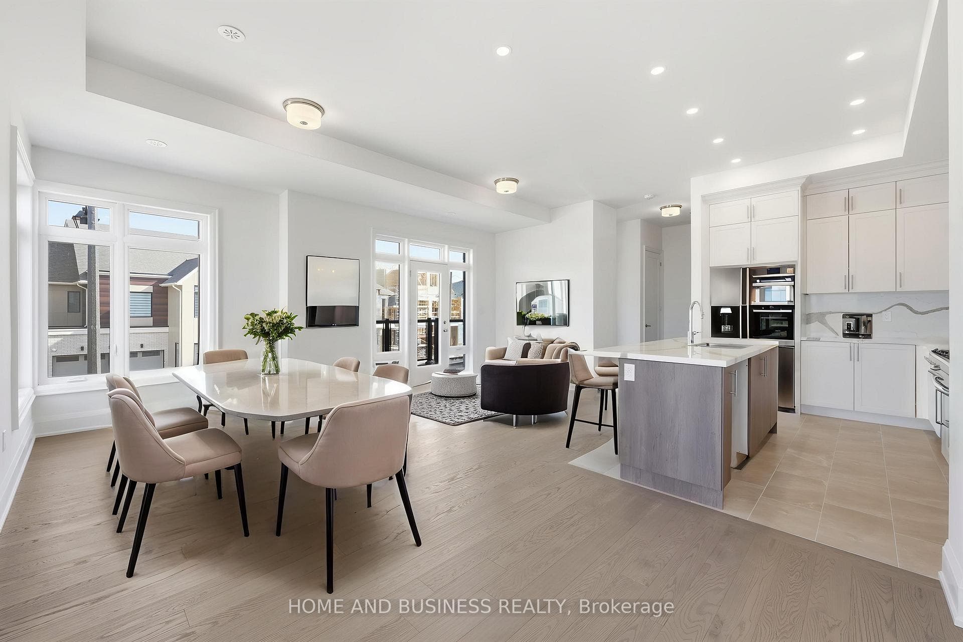 75 Jack Bowerbank Boulevard photo 9