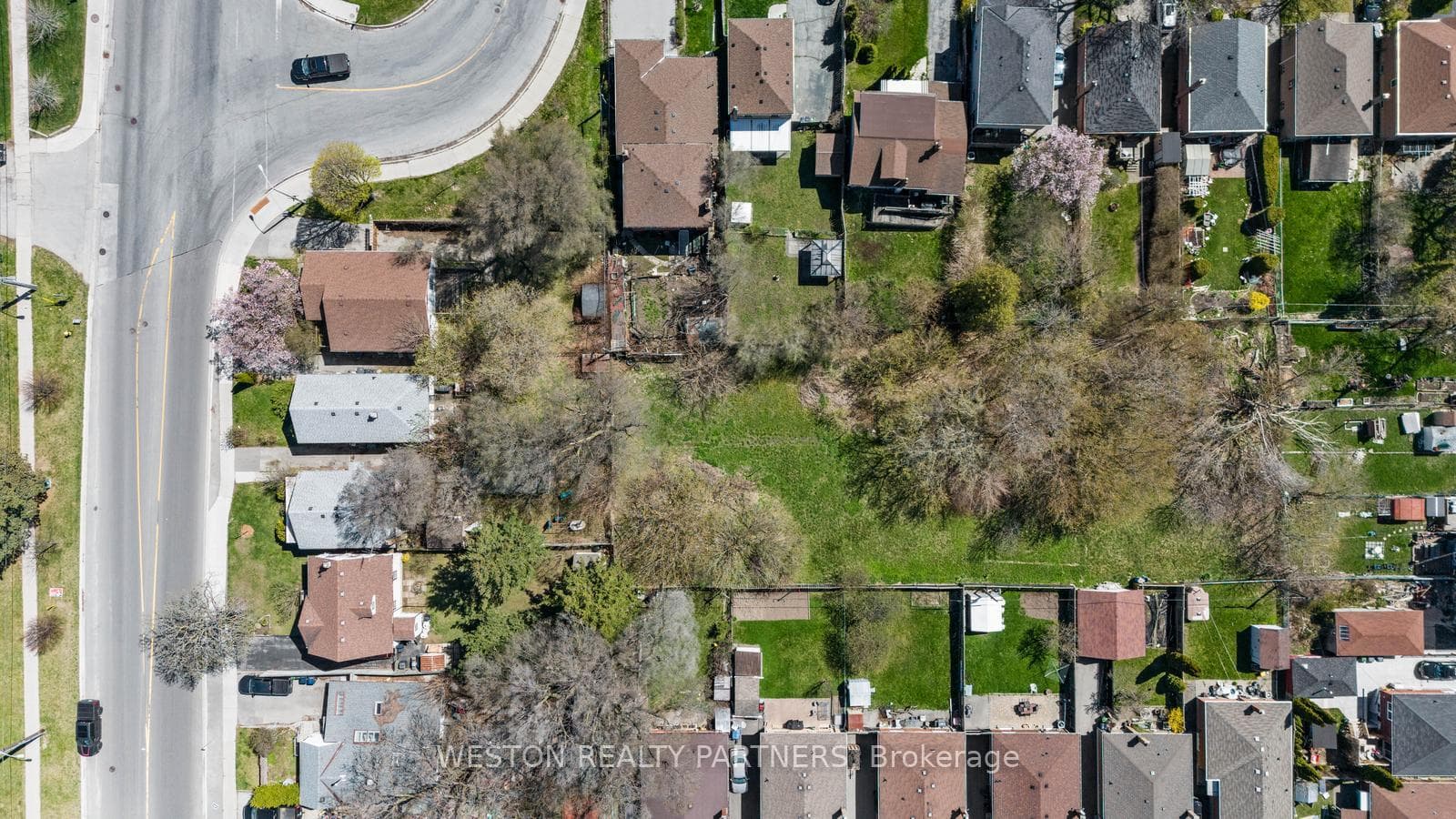 372-374 Kennedy Road photo 3