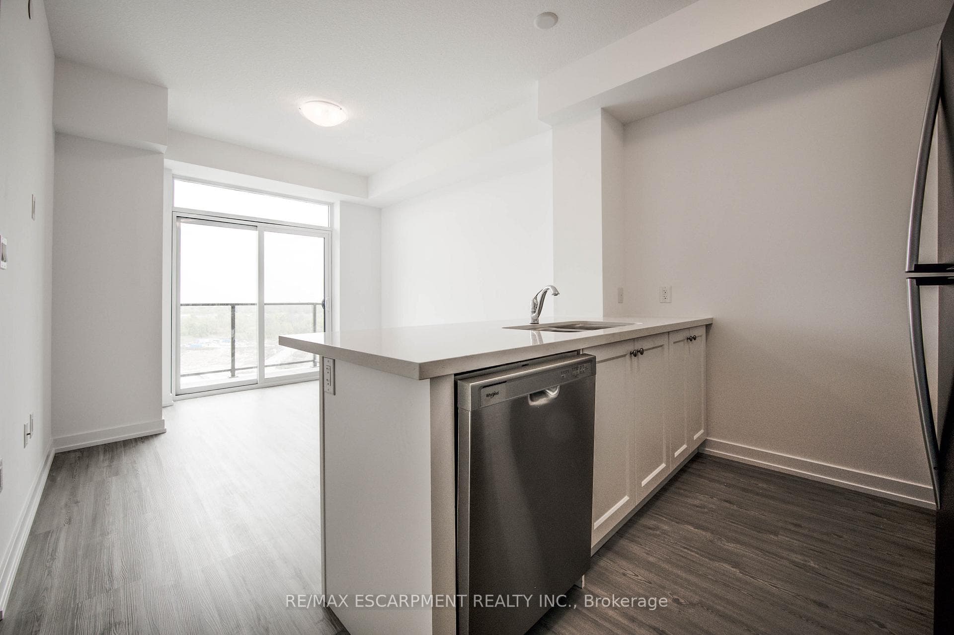 470 Dundas Street Unit 1108 photo 15