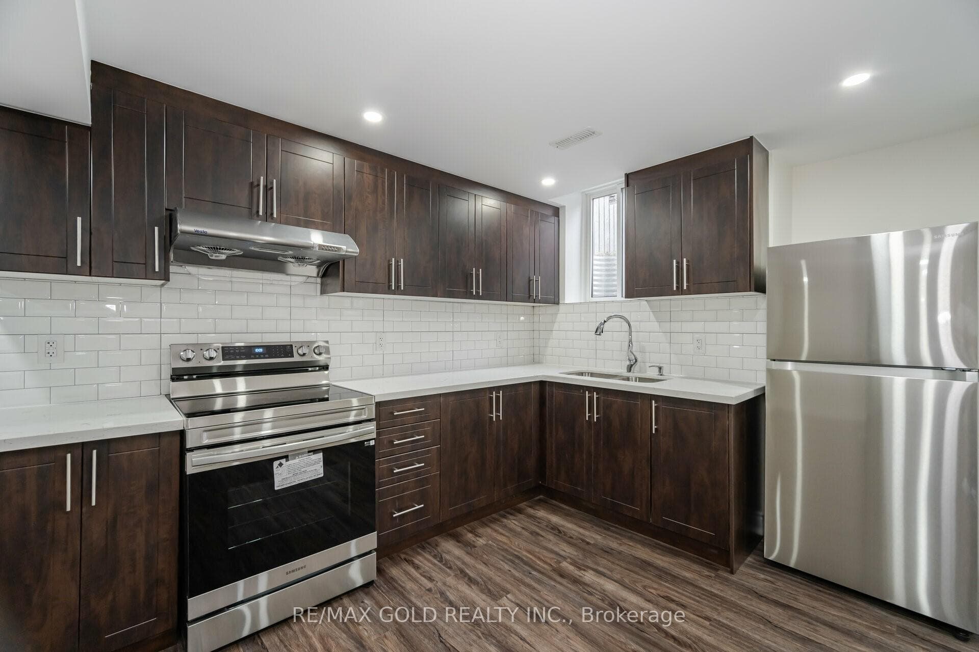 18 Newington Crescent photo 25