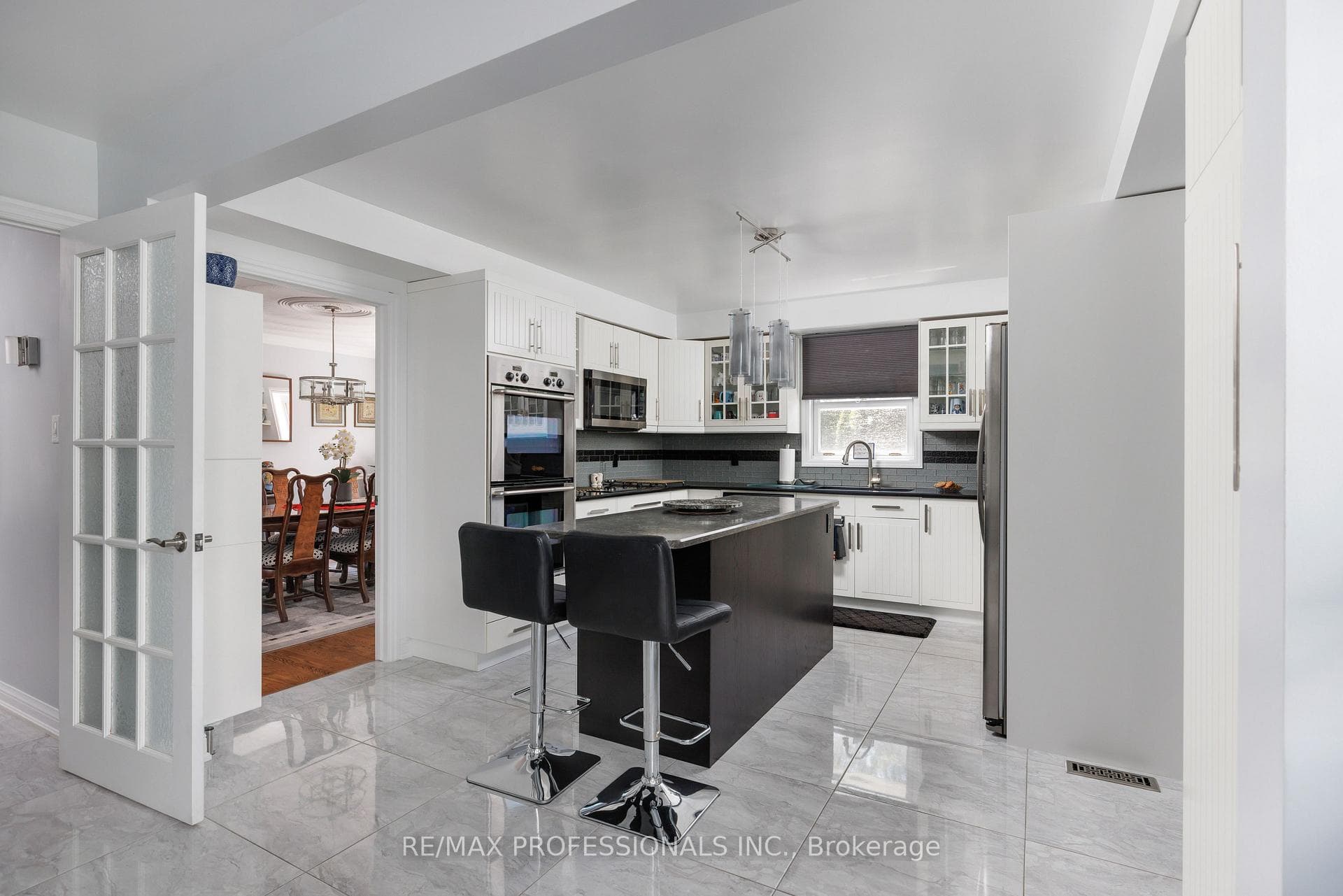106 Rathburn Road photo 15