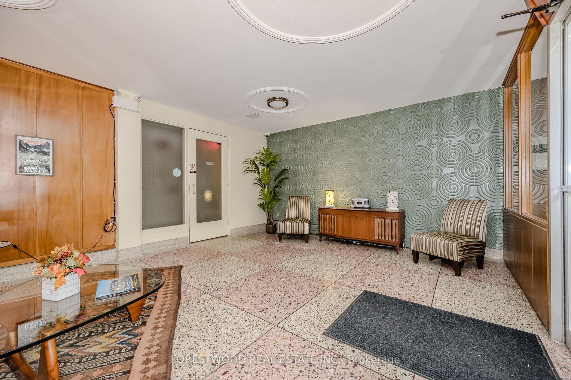 185 Stephen Drive Unit 301 photo 5