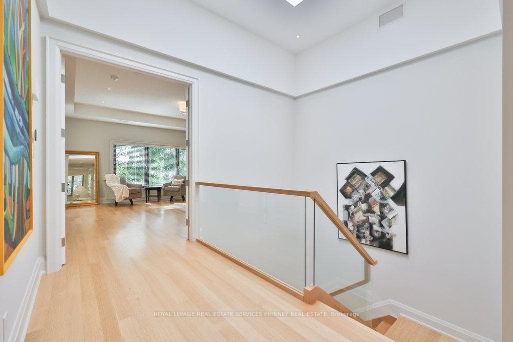 1456 Applewood Road photo 18