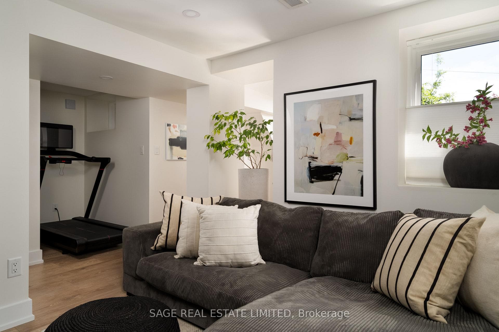 51 Mountview Avenue photo 33