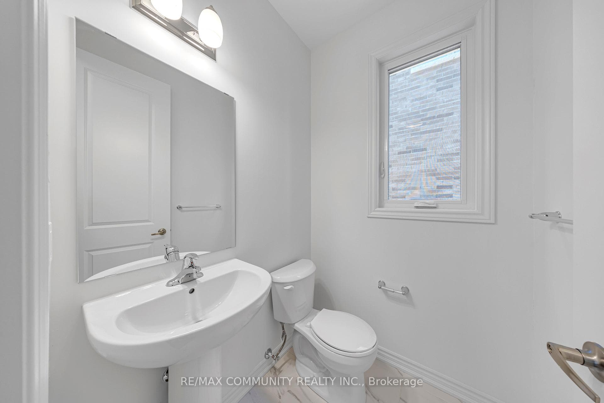 1017 Trailsview Avenue photo 9