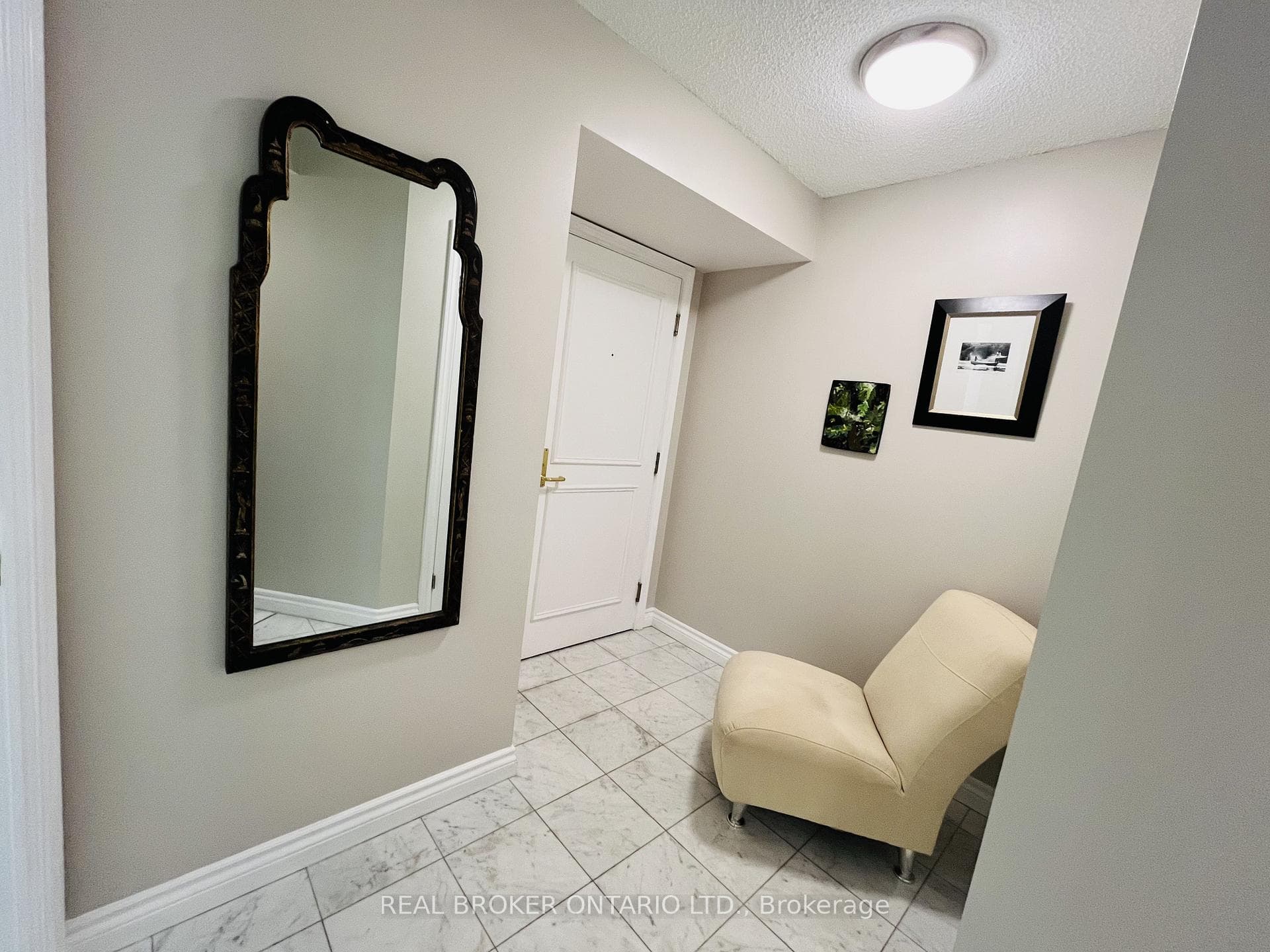 1 Palace Pier Court Unit 304 photo 4