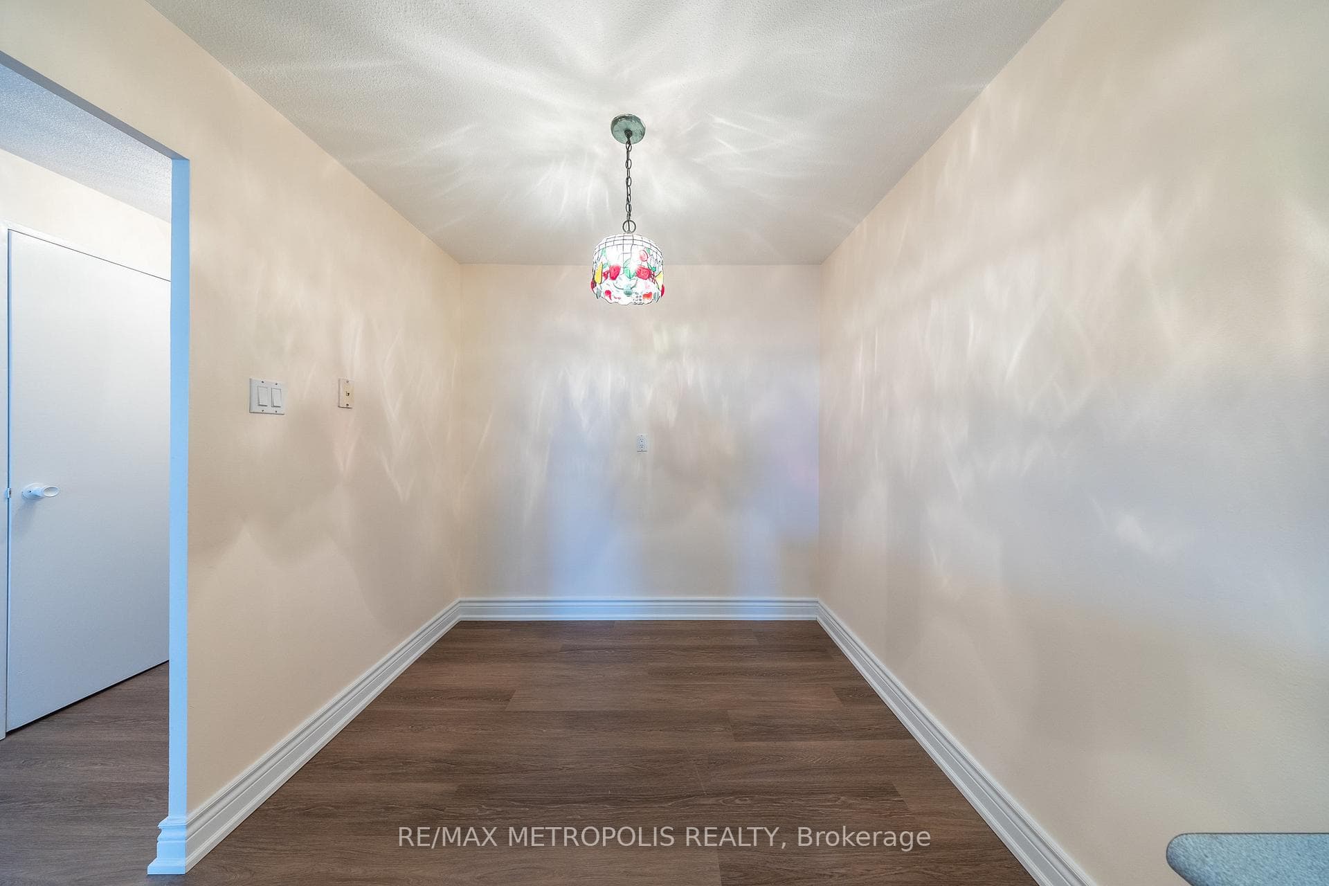 270 Palmdale Drive Unit 1405 photo 13