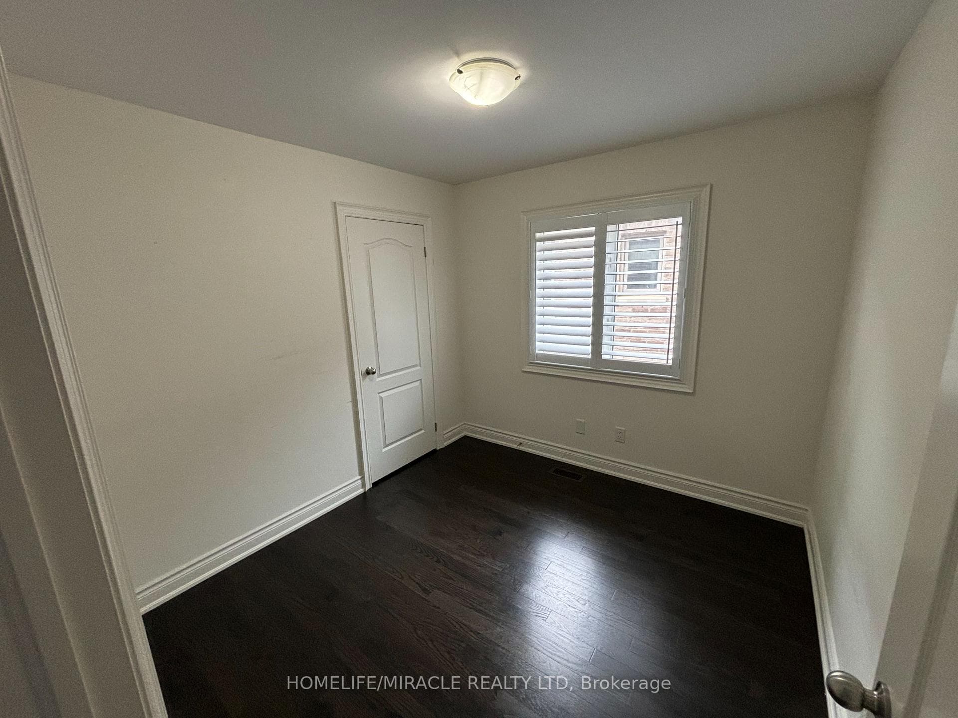12 Gruenwald Gate Unit Main photo 12