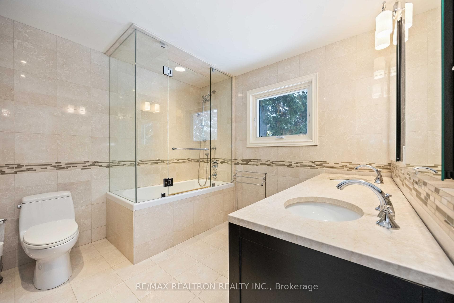 12 Donwoods Drive photo 27