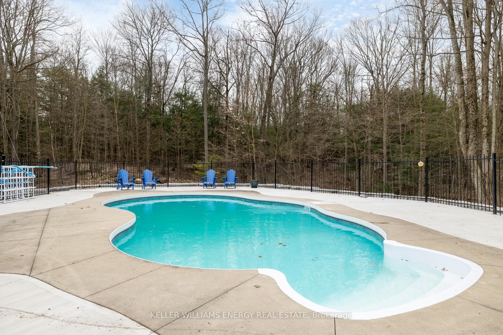 8816 Gilmour Road photo 29