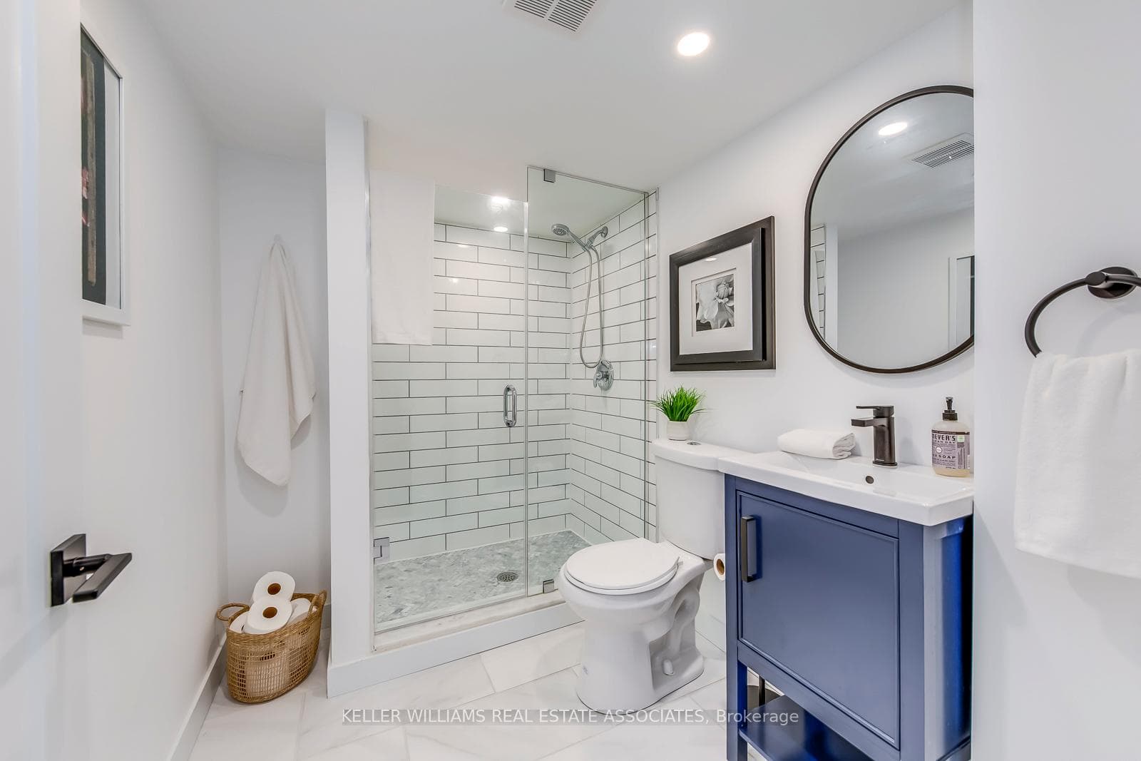 93 Abigail Crescent photo 33