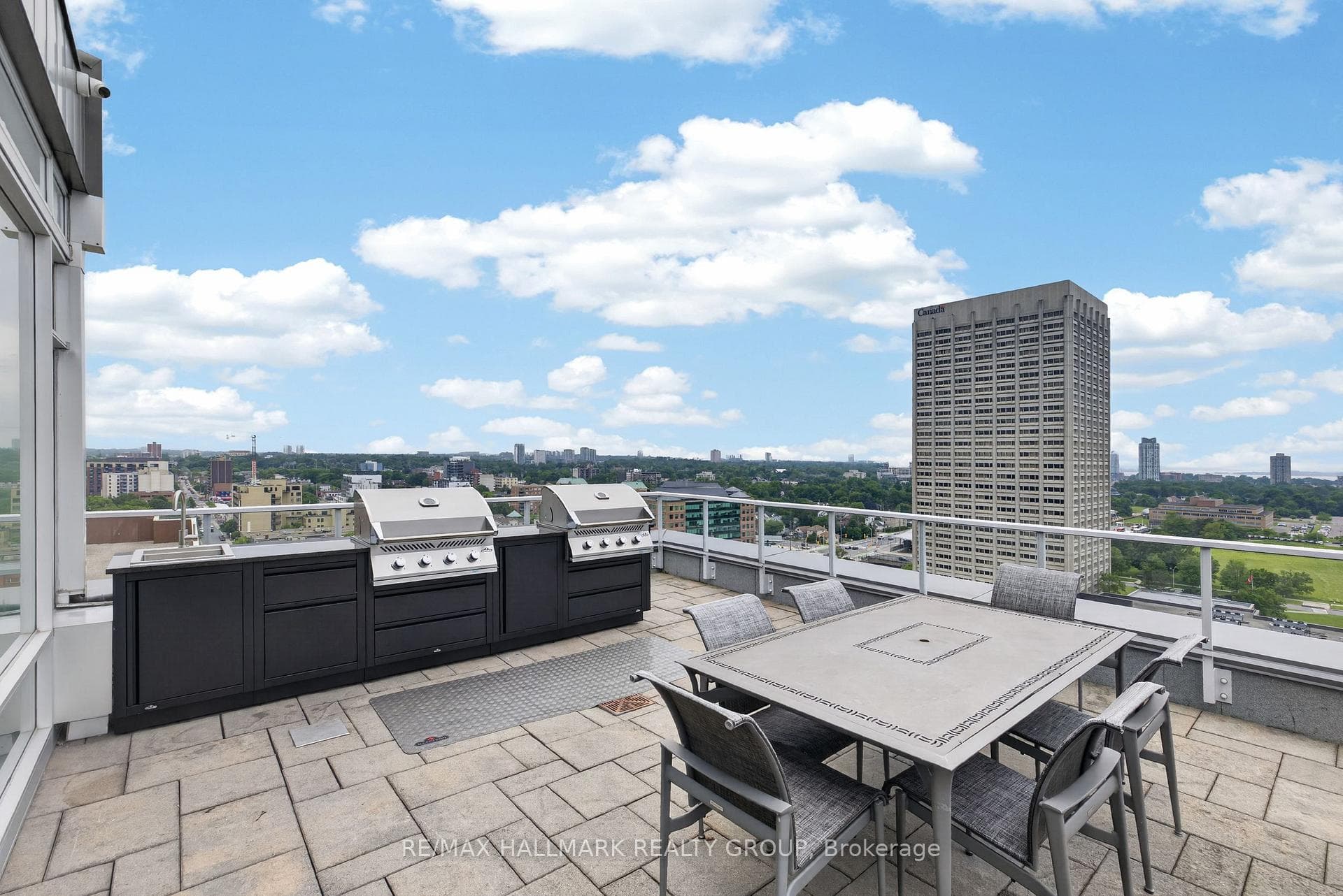 201 Parkdale Avenue Unit 807 photo 36