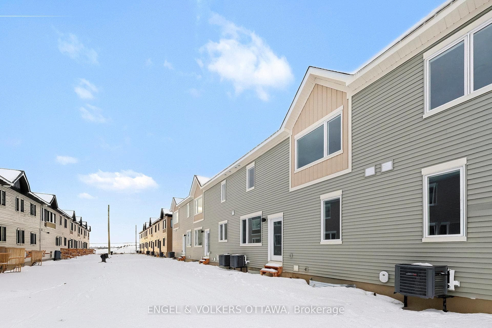414 Broadcast Avenue photo 12