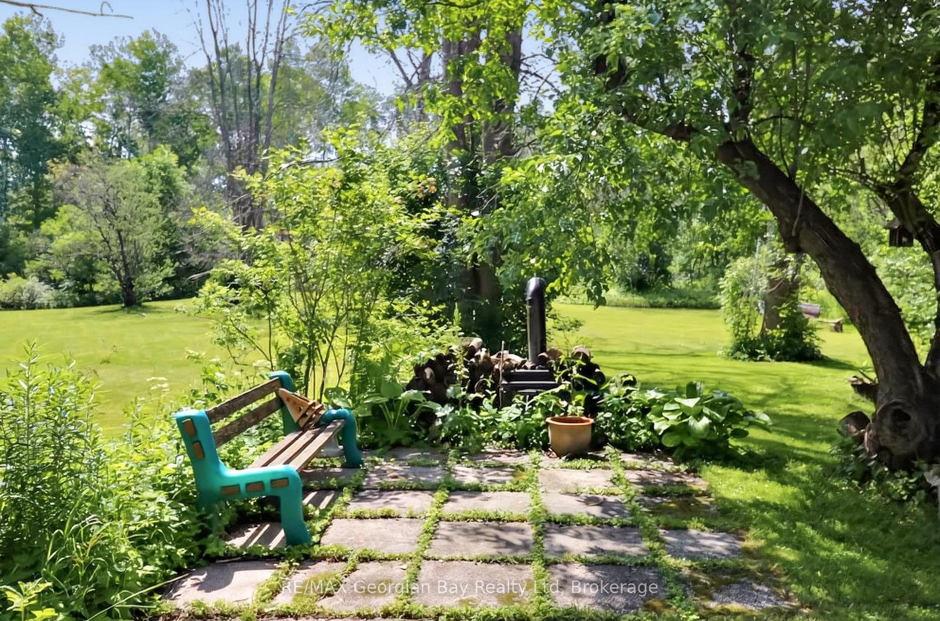 511 Camilla Street photo 31