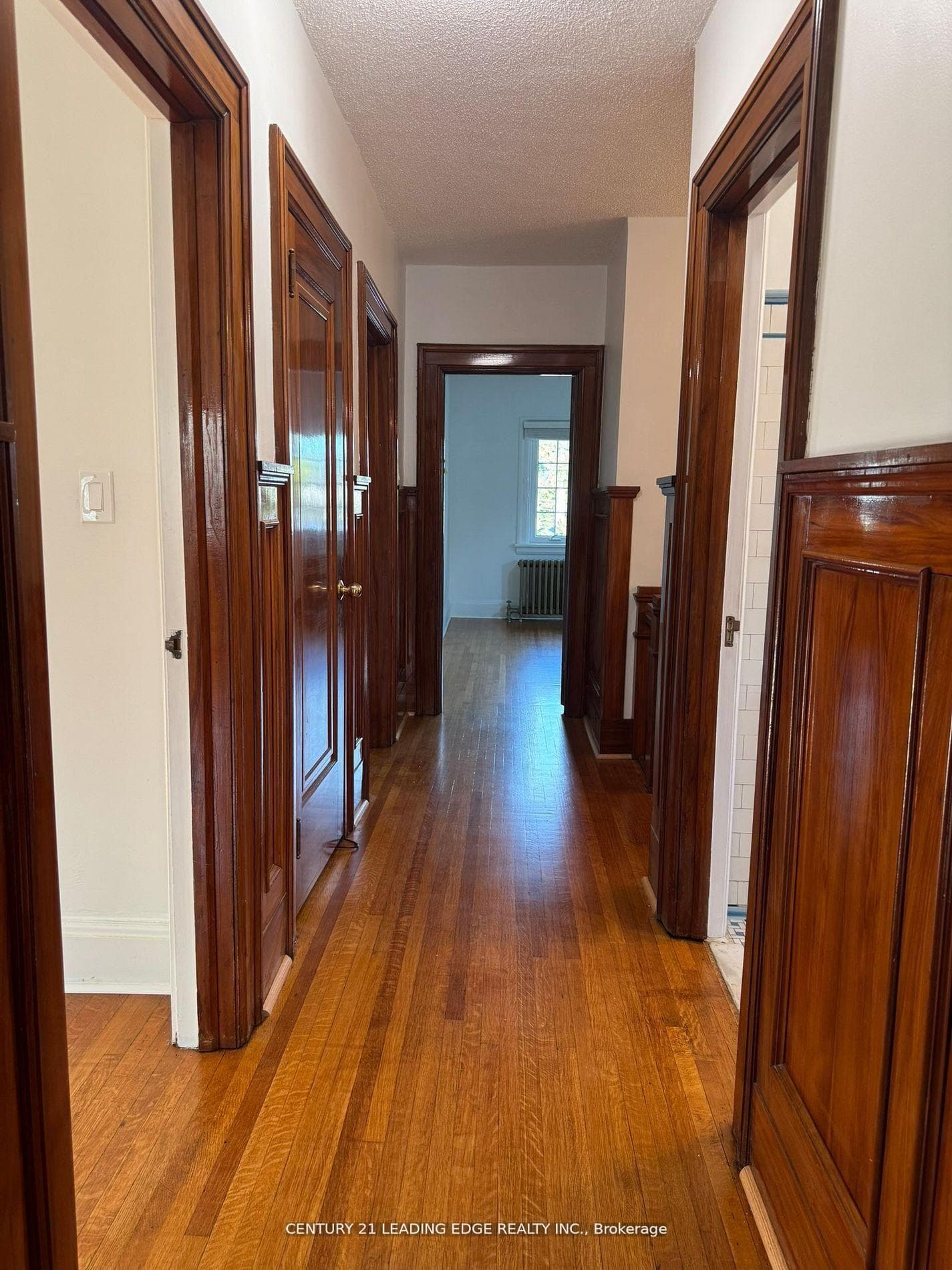 1274 Broadview Avenue photo 27