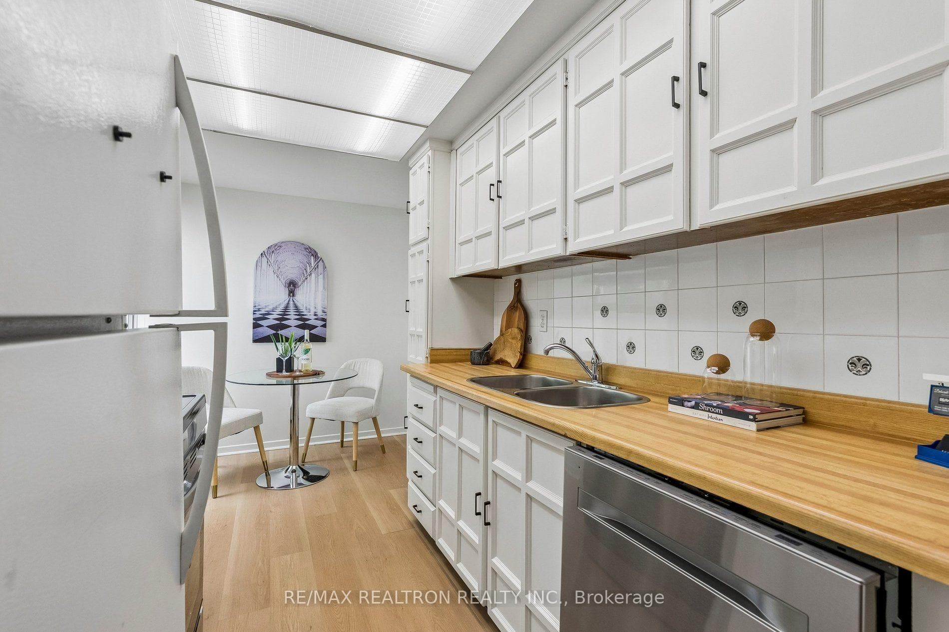 1111 Steeles Avenue Unit 307 photo 17