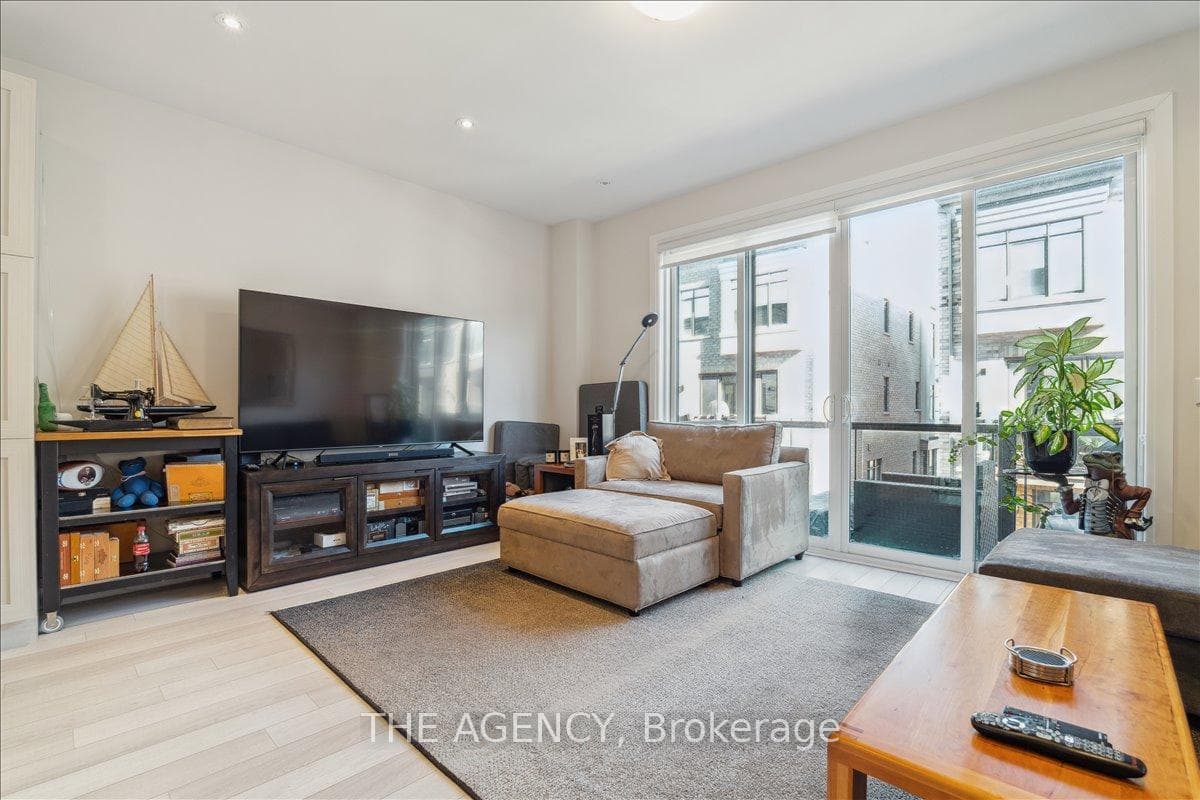84 Salterton Circle photo 16