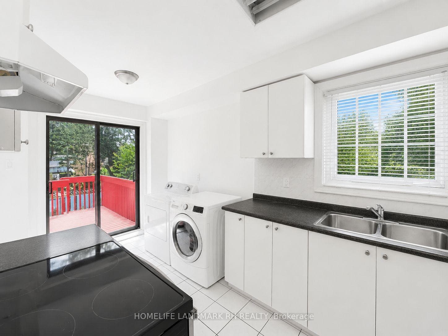 101 Pentland Crescent photo 8