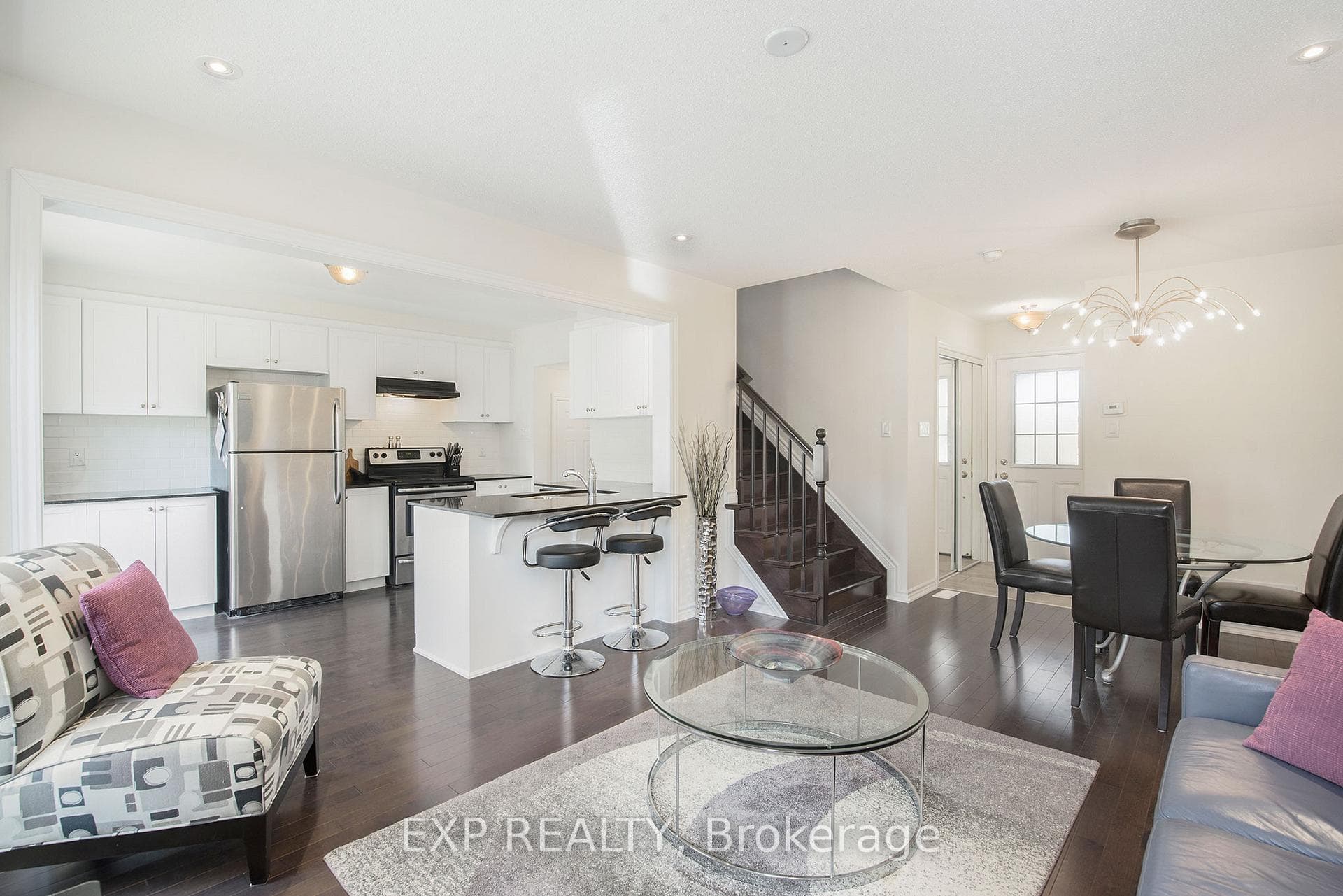 141 Maestro Avenue photo 12