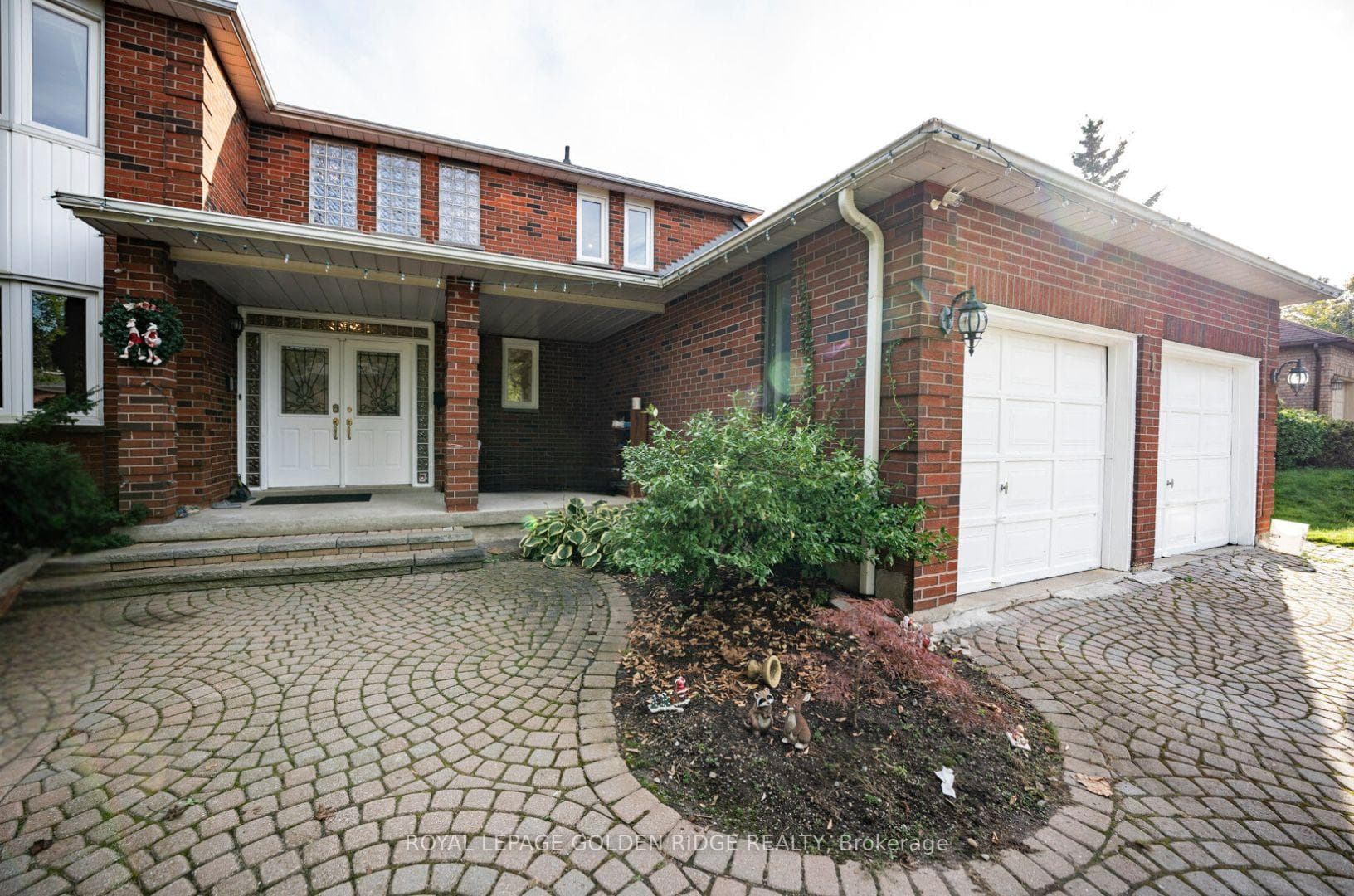 1 Ashford Court photo 2